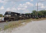 CSX C40-8 7523